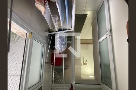 Apartamento à venda com 67m², 3 quartos e 1 vagaÁrea de Serviço