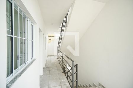 Corredor externo de kitnet/studio para alugar com 1 quarto, 24m² em Vila Aricanduva, São Paulo