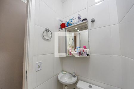 Casa de condomínio à venda com 73m², 3 quartos e 1 vaga Casa de condomínio à venda com 73m², 3 quartos e 1 vagaBanheiro