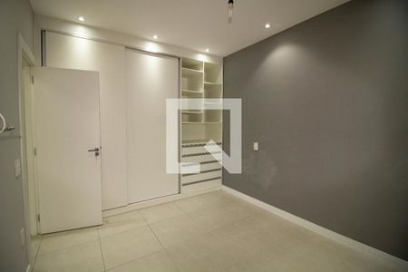 Quarto 1 de apartamento à venda com 2 quartos, 70m² em Tijuca, Rio de Janeiro