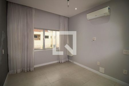Quarto 1 de apartamento à venda com 2 quartos, 70m² em Tijuca, Rio de Janeiro
