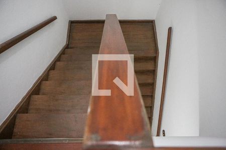 Escada de casa à venda com 2 quartos, 130m² em Paraíso, Santo André
