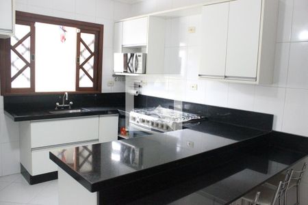 Casa para alugar com 330m², 3 quartos e 3 vagasCozinha