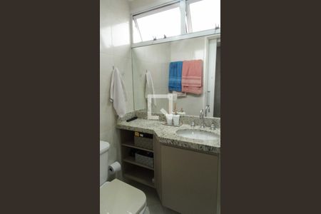 Banheiro de apartamento à venda com 3 quartos, 73m² em Vila Osasco, Osasco