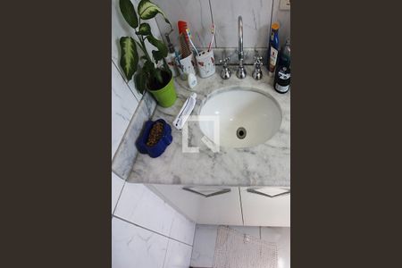 Casa à venda com 171m², 3 quartos e 2 vagasSuíte 1 Banheiro 