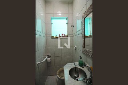 Casa à venda com 171m², 3 quartos e 2 vagasLavabo 