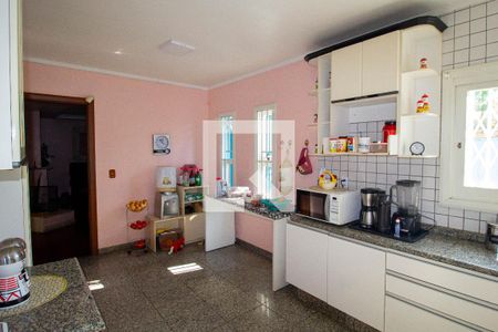 Casa à venda com 250m², 4 quartos e 6 vagasCozinha