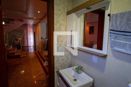 Casa à venda com 250m², 4 quartos e 6 vagasBanheiro 2