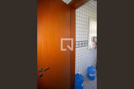 Casa à venda com 250m², 4 quartos e 6 vagasBanheiro Social