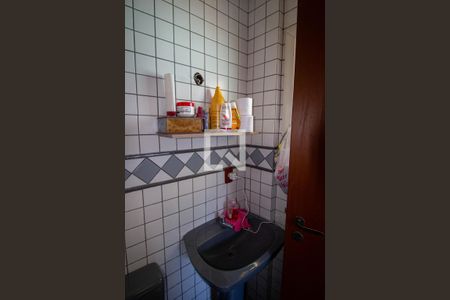 Casa à venda com 250m², 4 quartos e 6 vagasBanheiro Social