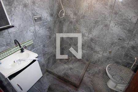 Banheiro de casa para alugar com 1 quarto, 75m² em Vila Rosário, Duque de Caxias