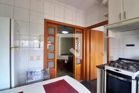 Apartamento à venda com 245m², 4 quartos e 4 vagasCozinha