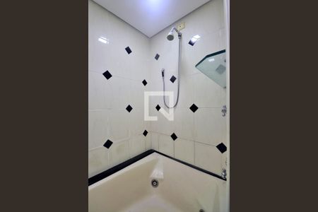 Apartamento à venda com 245m², 4 quartos e 4 vagasBanheiro do Quarto 1 - Suíte