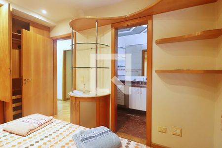 Apartamento à venda com 245m², 4 quartos e 4 vagasQuarto 3 - Suíte