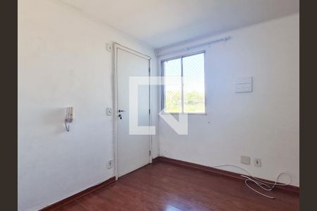 Sala de apartamento à venda com 2 quartos, 70m² em Rubem Berta, Porto Alegre