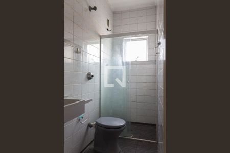 Banheiro da Suíte 1 de casa para alugar com 2 quartos, 250m² em Baeta Neves, São Bernardo do Campo