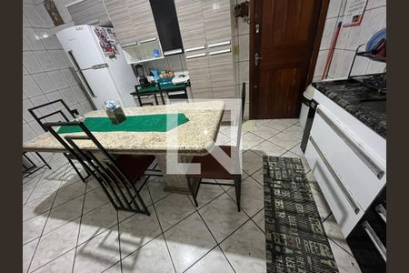 Casa à venda com 88m², 3 quartos e 2 vagasCozinha