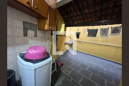 Casa à venda com 88m², 3 quartos e 2 vagasÁrea de Serviço