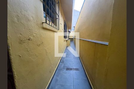 Casa à venda com 88m², 3 quartos e 2 vagasCorredor