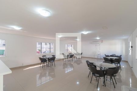 Apartamento à venda com 42m², 2 quartos e 1 vaga Apartamento à venda com 42m², 2 quartos e 1 vagaÁrea comum - Salão de festas