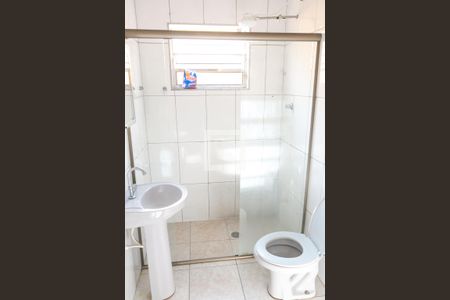Casa para alugar com 80m², 2 quartos e sem vaga Casa para alugar com 80m², 2 quartos e sem vagaBanheiro