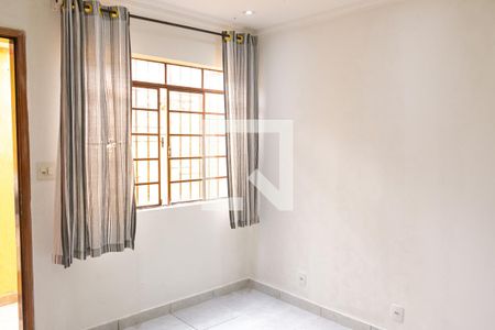Sala de casa para alugar com 2 quartos, 80m² em Ferrazópolis, São Bernardo do Campo
