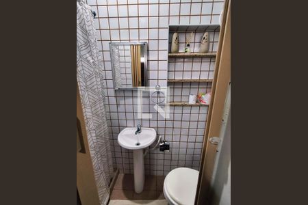 Casa à venda com 175m², 5 quartos e 1 vaga Casa à venda com 175m², 5 quartos e 1 vagaBanheiro de serviço