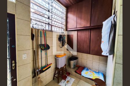 Casa à venda com 175m², 5 quartos e 1 vaga Casa à venda com 175m², 5 quartos e 1 vagaÁrea de Serviço