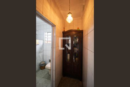 Casa à venda com 134m², 3 quartos e 2 vagasBanheiro 