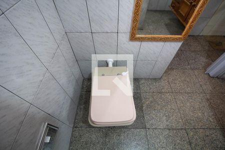 Casa à venda com 134m², 3 quartos e 2 vagasBanheiro