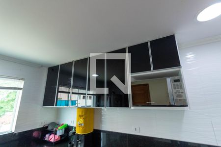 Casa à venda com 247m², 3 quartos e 4 vagasCozinha - Armários