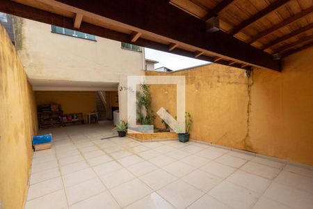 Casa à venda com 247m², 3 quartos e 4 vagasQuintal