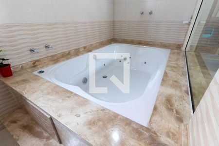 Casa à venda com 247m², 3 quartos e 4 vagasBanheiro da Suíte