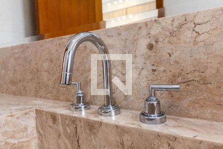 Casa à venda com 247m², 3 quartos e 4 vagasBanheiro - torneira