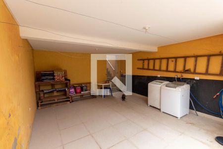 Casa à venda com 247m², 3 quartos e 4 vagasQuintal
