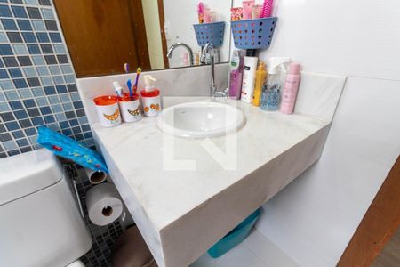 Casa à venda com 247m², 3 quartos e 4 vagasBanheiro 2