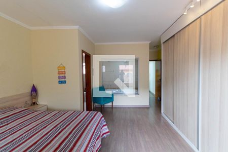 Casa à venda com 247m², 3 quartos e 4 vagasQuarto Suíte