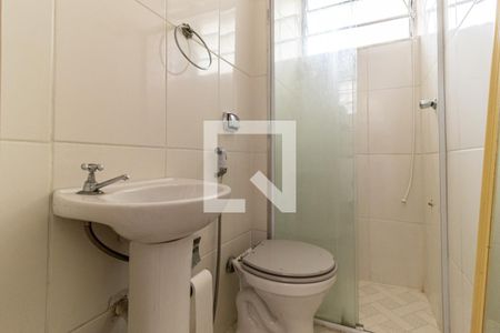 Banheiro de kitnet/studio para alugar com 1 quarto, 22m² em Vila Buarque, São Paulo