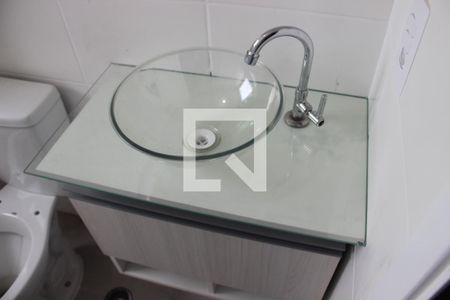 Banheiro de apartamento para alugar com 2 quartos, 47m² em Vila Angélica, Sorocaba