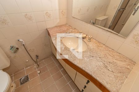 Apartamento à venda com 131m², 3 quartos e 1 vagaDetalhe Banheiro Corredor 