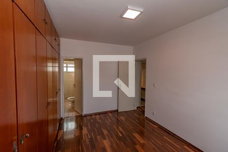 Suite  de apartamento à venda com 3 quartos, 131m² em Jardim Guanabara, Campinas