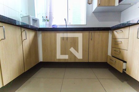 Casa para alugar com 125m², 3 quartos e 3 vagasCozinha 