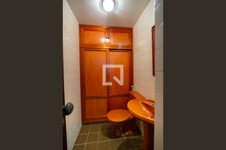 Apartamento à venda com 160m², 3 quartos e 2 vagas Apartamento à venda com 160m², 3 quartos e 2 vagasLavabo