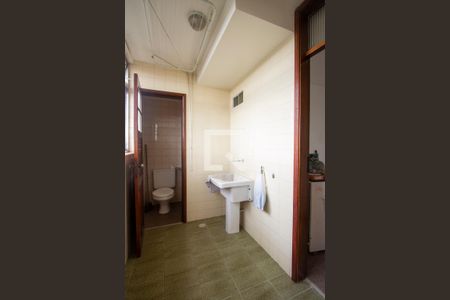 Apartamento à venda com 160m², 3 quartos e 2 vagas Apartamento à venda com 160m², 3 quartos e 2 vagasÁrea de Serviço