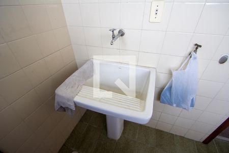 Apartamento à venda com 160m², 3 quartos e 2 vagas Apartamento à venda com 160m², 3 quartos e 2 vagasÁrea de Serviço