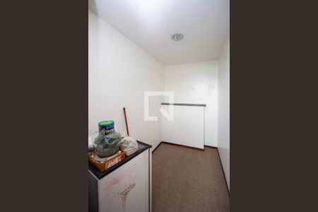 Apartamento à venda com 160m², 3 quartos e 2 vagas Apartamento à venda com 160m², 3 quartos e 2 vagasQuarto de Serviço