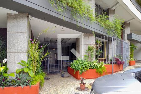 Apartamento à venda com 160m², 3 quartos e 2 vagas Apartamento à venda com 160m², 3 quartos e 2 vagasFachada do Prédio