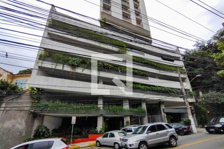 Apartamento à venda com 160m², 3 quartos e 2 vagas Apartamento à venda com 160m², 3 quartos e 2 vagasFachada do Prédio