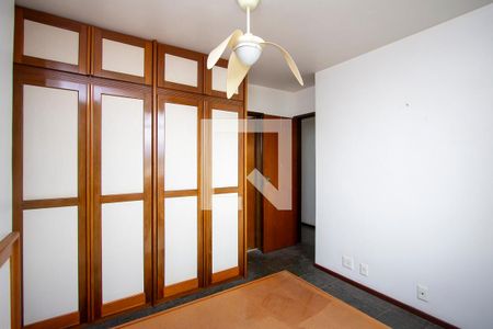 Apartamento à venda com 160m², 3 quartos e 2 vagas Apartamento à venda com 160m², 3 quartos e 2 vagasSuíte