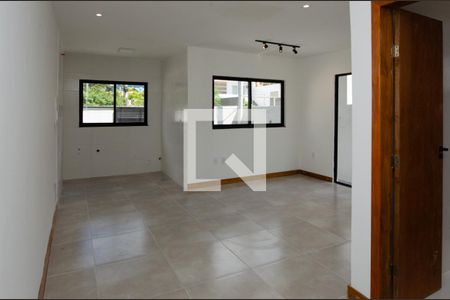 Sala de casa à venda com 2 quartos, 50m² em Vargem Grande, Rio de Janeiro